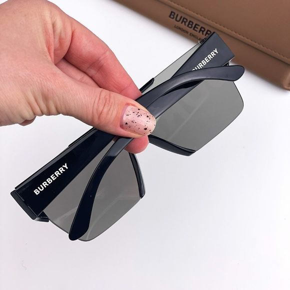 Burberry BE4291 3001/G Sunglasses Black Gray Gold Shield Unisex main image 4